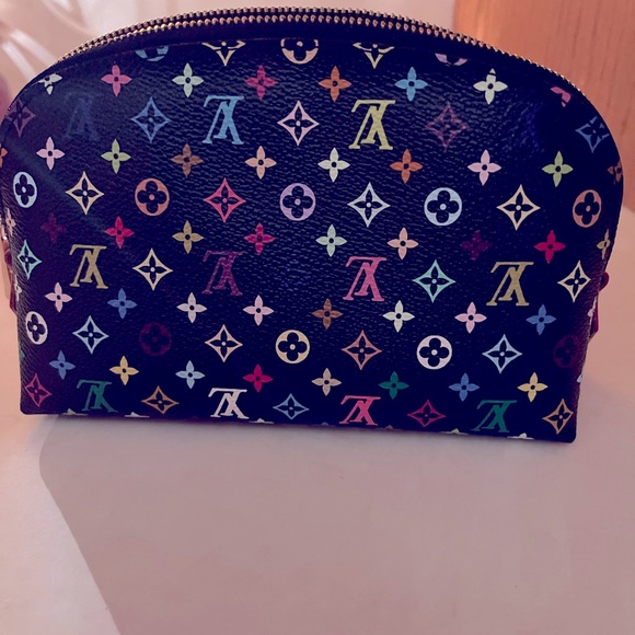 Authentic Louis Vuitton Make-up bag - Picture 1 of 4